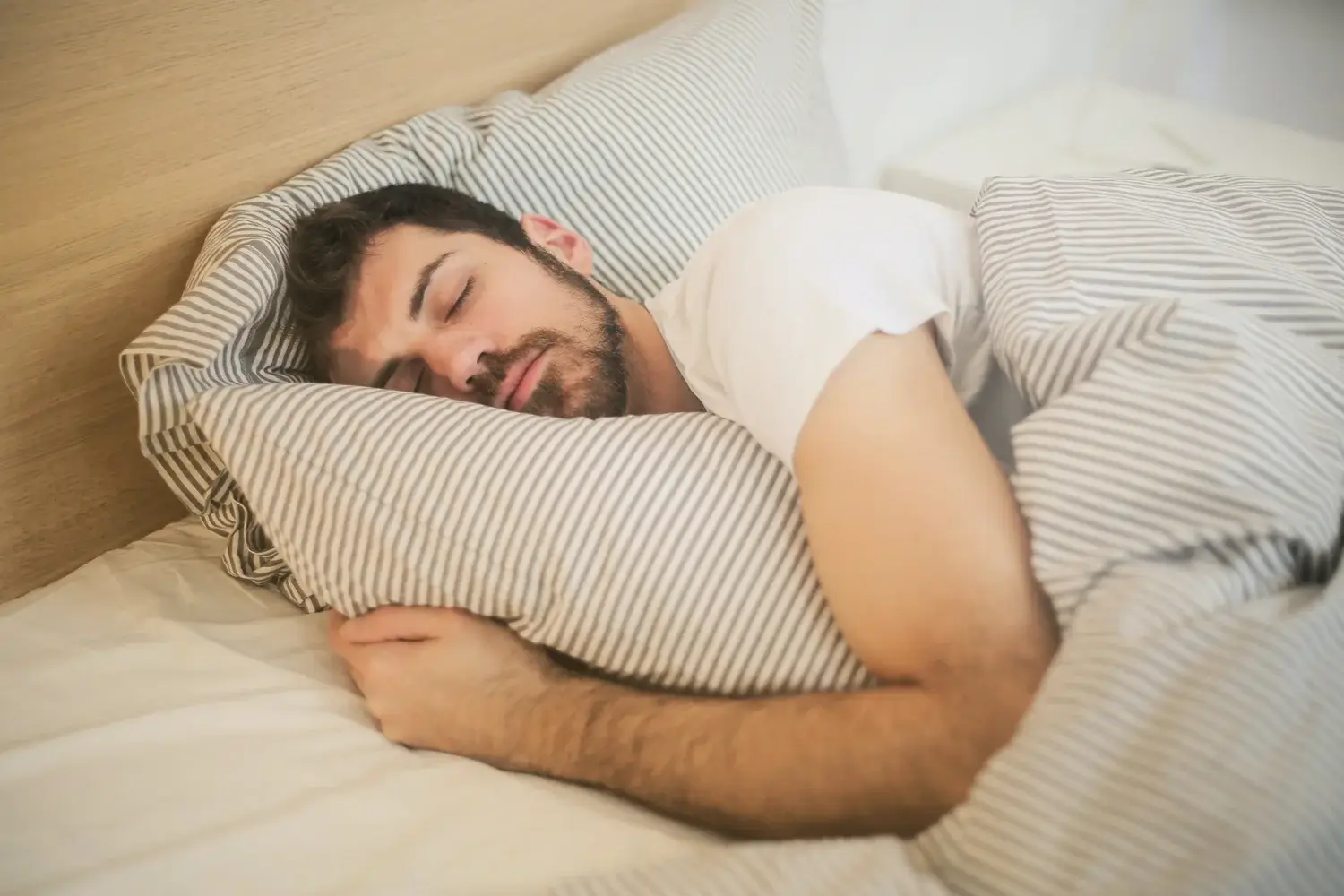 side effect of sleeping with a fan on